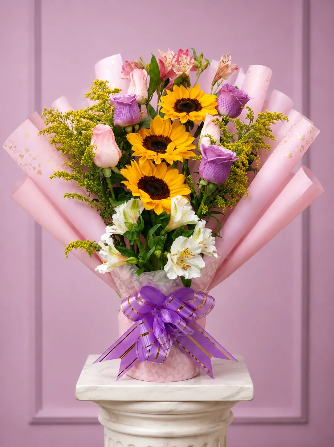 Arreglo de girasoles y rosas para celebrar un cumpleaños